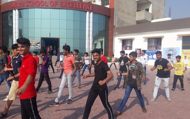 61120605_856408261358461_5408378893939769344_o